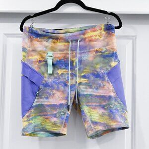 Lululemon Size 12 Cargo Super High Rise Hiking Short 8" in Nature Multi